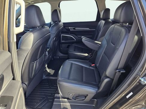 Used 2021 Kia Telluride S image 32