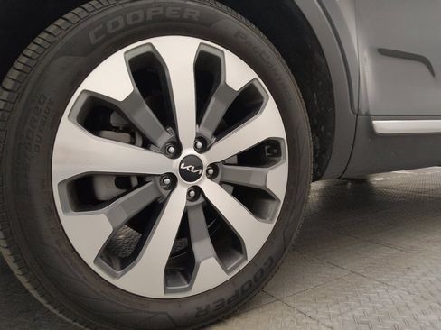 Used 2022 Kia Telluride S FWD image 31