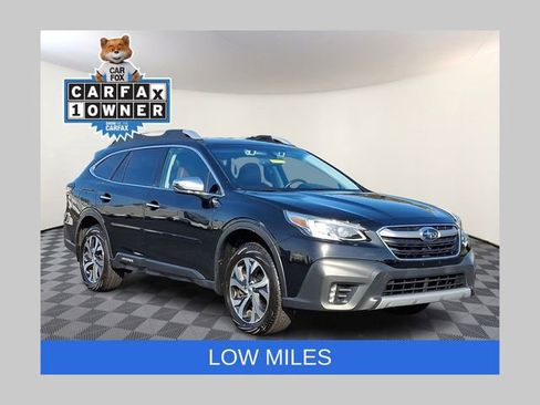 Used 2022 Subaru Outback Touring AWD/4WD image 1