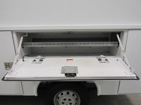 Used 2016 RAM ProMaster 2500 w/ Interior Convenience Group image 25