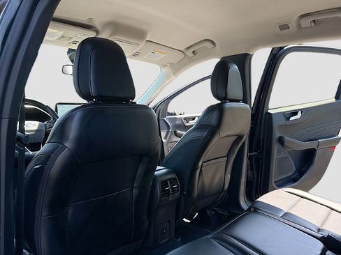 Used 2024 Ford Escape Platinum AWD/4WD image 6