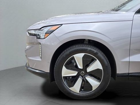 New 2026 Volvo EX90 Plus RWD image 32