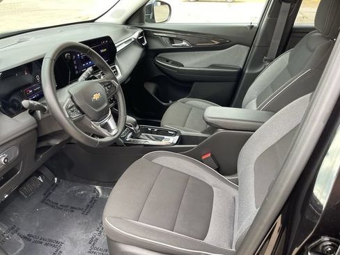 Used 2026 Chevrolet TrailBlazer LT w/ Convenience Package AWD/4WD image 11