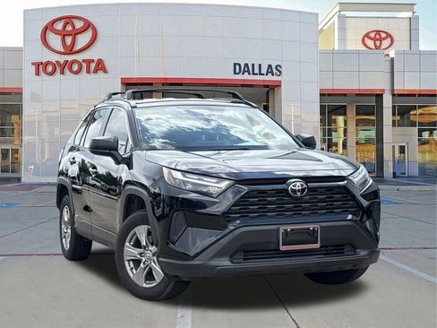 Used 2025 Toyota RAV4 LE AWD/4WD image 1