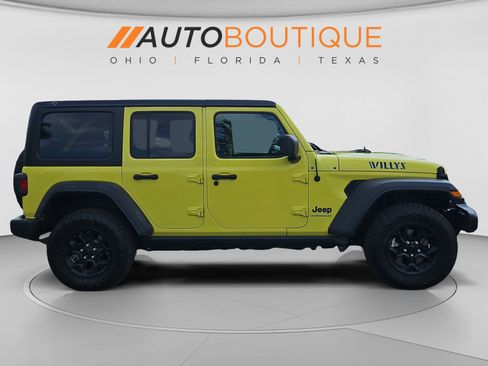 Used 2023 Jeep Wrangler Unlimited w/ Cold Weather Group AWD/4WD image 6