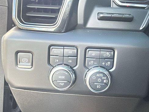 Certified 2024 GMC Sierra 2500 AT4 w/ AT4 Premium Plus Package image 17