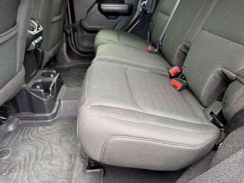 Used 2018 Jeep Wrangler Unlimited Sport S AWD/4WD image 15