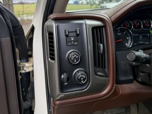 Used 2015 Chevrolet Silverado 1500 High Country AWD/4WD image 14