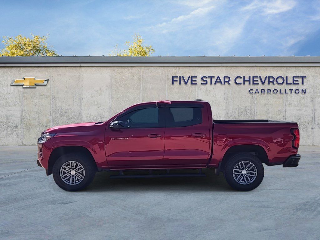 Used 2023 Chevrolet Colorado LT RWD image 5