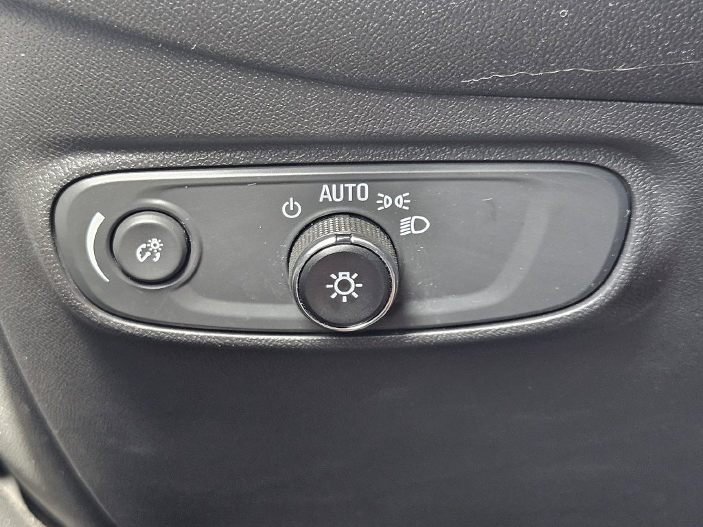 Used 2023 Chevrolet Equinox RS AWD/4WD image 24