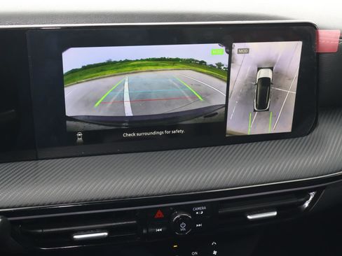 Used 2025 Nissan Kicks SR FWD image 25