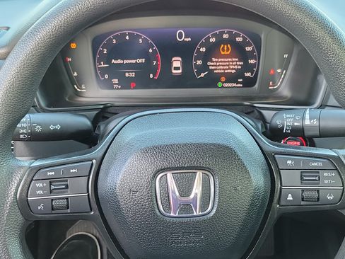 Used 2024 Honda Accord EX image 10