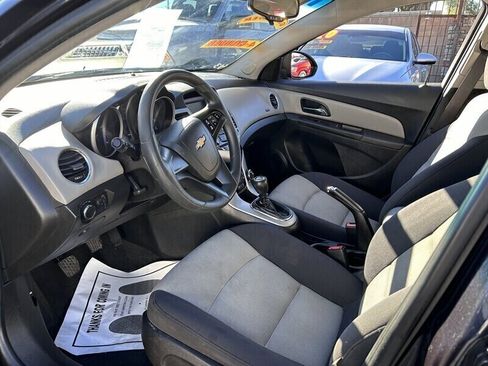 Used 2016 Chevrolet Cruze LS image 34