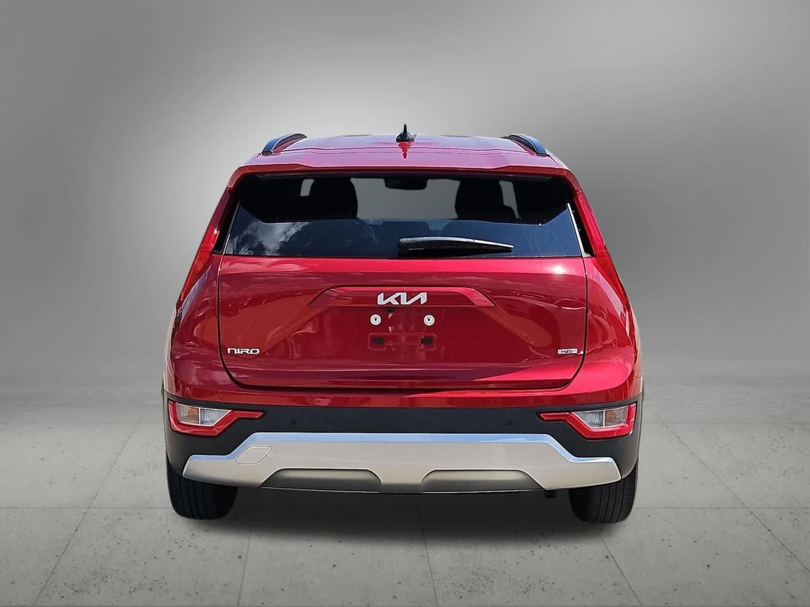 Used 2023 Kia Niro EX FWD image 4