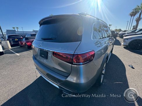Used 2021 Mercedes-Benz GLS 450 4MATIC image 4