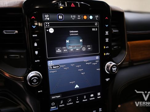 Used 2024 RAM 2500 Limited w/ Safety Group image 24