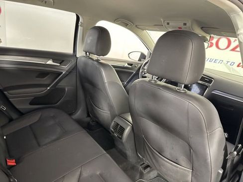 Used 2019 Volkswagen e-Golf SEL Premium image 19