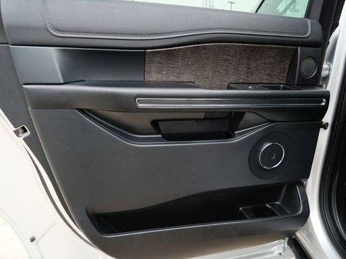 Used 2019 Ford Expedition Max Limited AWD/4WD image 15