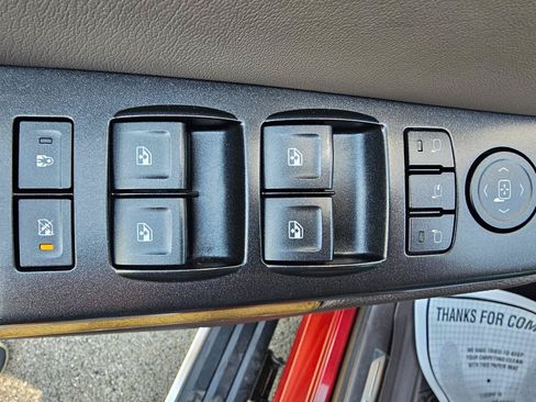 Used 2017 GMC Yukon Denali w/ Open Road Package AWD/4WD image 37