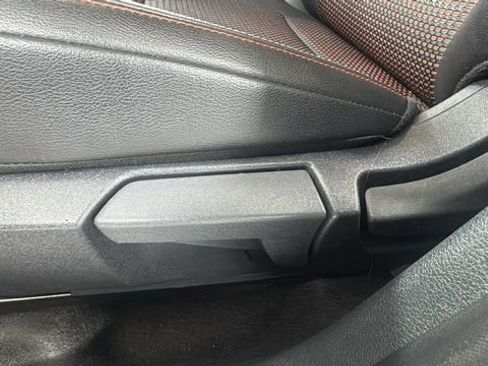 Certified 2025 Nissan Kicks SR image 11