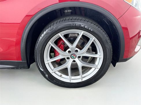 Used 2019 Alfa Romeo Stelvio Ti Sport w/ Quick Order Package 22S Sport AWD/4WD image 37