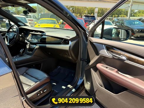 Used 2020 Cadillac XT6 Premium Luxury FWD image 36