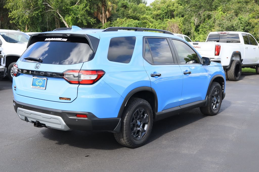 Used 2025 Honda Pilot TrailSport image 9