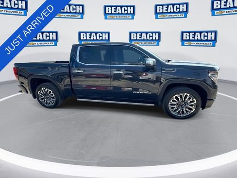 Used 2025 GMC Sierra 1500 Denali Ultimate AWD/4WD image 9