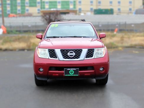 Used 2006 Nissan Pathfinder LE w/ (U01) LE Navigation Pkg image 2