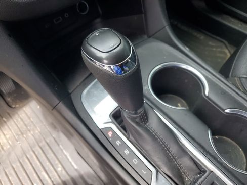 Used 2020 Chevrolet Equinox LT w/ Sport Edition FWD image 16