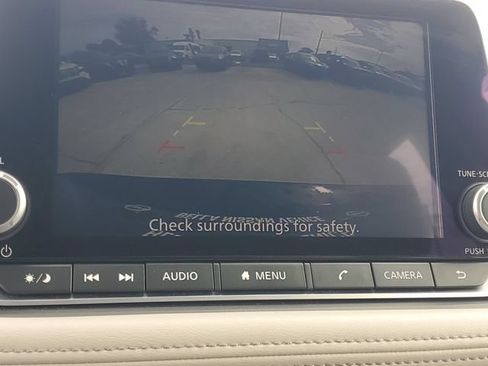 Used 2025 Nissan Rogue SV FWD image 27