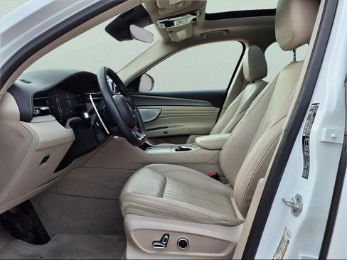 Used 2023 Maserati Grecale GT image 12