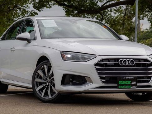 Used 2022 Audi A4 2.0T Premium w/ Convenience Package image 2