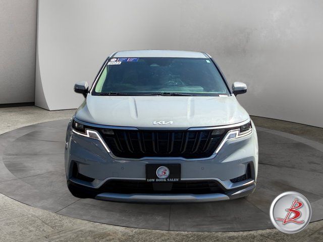 Used 2024 Kia Carnival EX FWD image 2