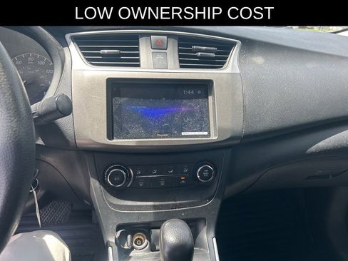 Used 2016 Nissan Sentra S FWD image 10