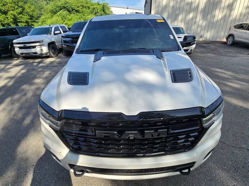 Used 2025 RAM 1500 Limited AWD/4WD image 13