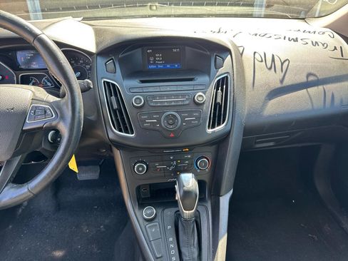 Used 2015 Ford Focus SE w/ Equipment Group 201A image 10