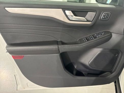 Used 2022 Ford Escape SEL w/ Technology Package FWD image 20