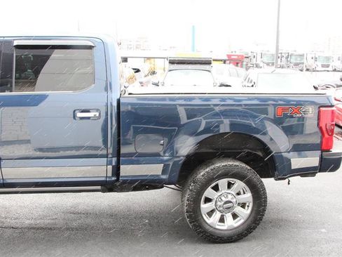 Used 2019 Ford F350 Platinum w/ Platinum Ultimate Package image 5
