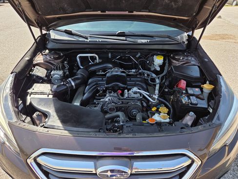 Used 2019 Subaru Outback 3.6R Limited w/ Popular Package #2 AWD/4WD image 22