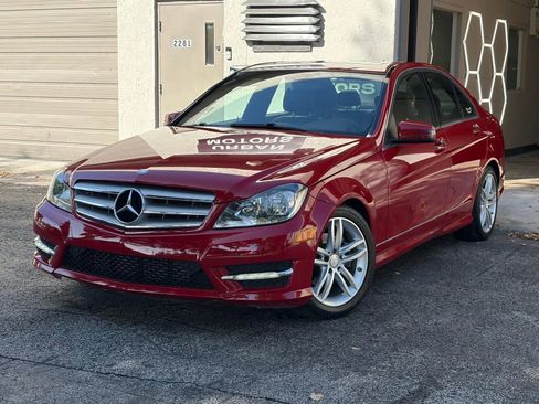 Used 2013 Mercedes-Benz C 250 Sedan w/ Multimedia Pkg image 6