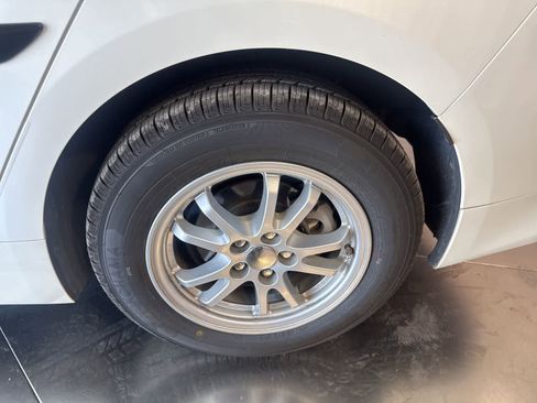 Used 2016 Toyota Prius Three FWD image 11
