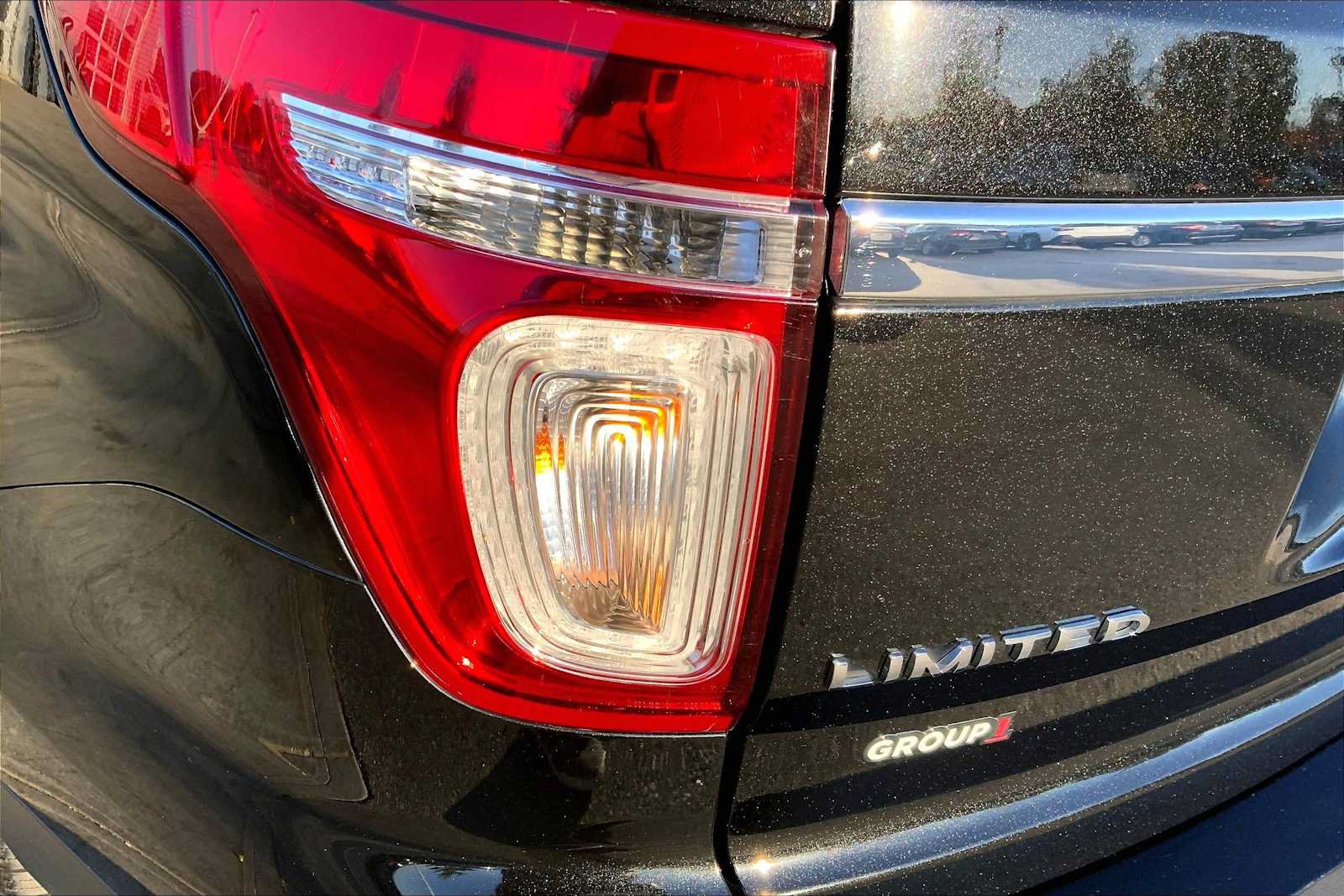 Used 2015 Ford Explorer Limited w/ Equipment Group 302A AWD/4WD image 27