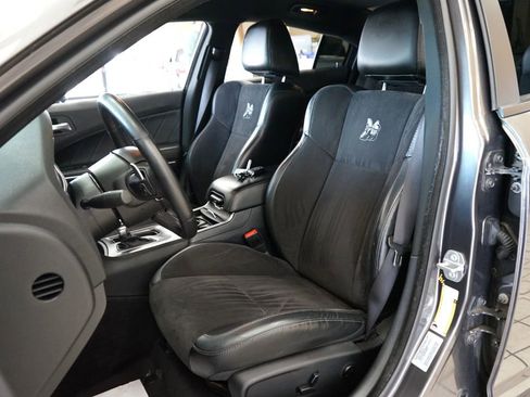 Used 2017 Dodge Charger R/T Scat Pack RWD image 2