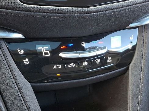 Used 2023 Cadillac XT5 Premium Luxury image 15