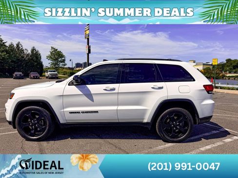 Used 2019 Jeep Grand Cherokee Laredo AWD/4WD image 4