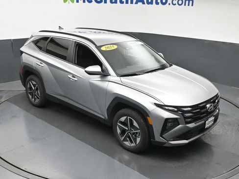 Used 2025 Hyundai Tucson SEL AWD/4WD image 3