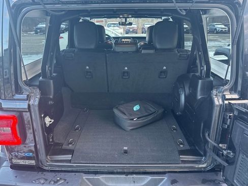 Used 2022 Jeep Wrangler Unlimited Rubicon 4xe w/ Cold Weather Group image 13