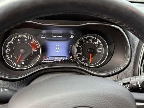 Used 2020 Jeep Cherokee Limited image 13