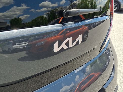 Certified 2025 Kia Soul LX FWD image 30